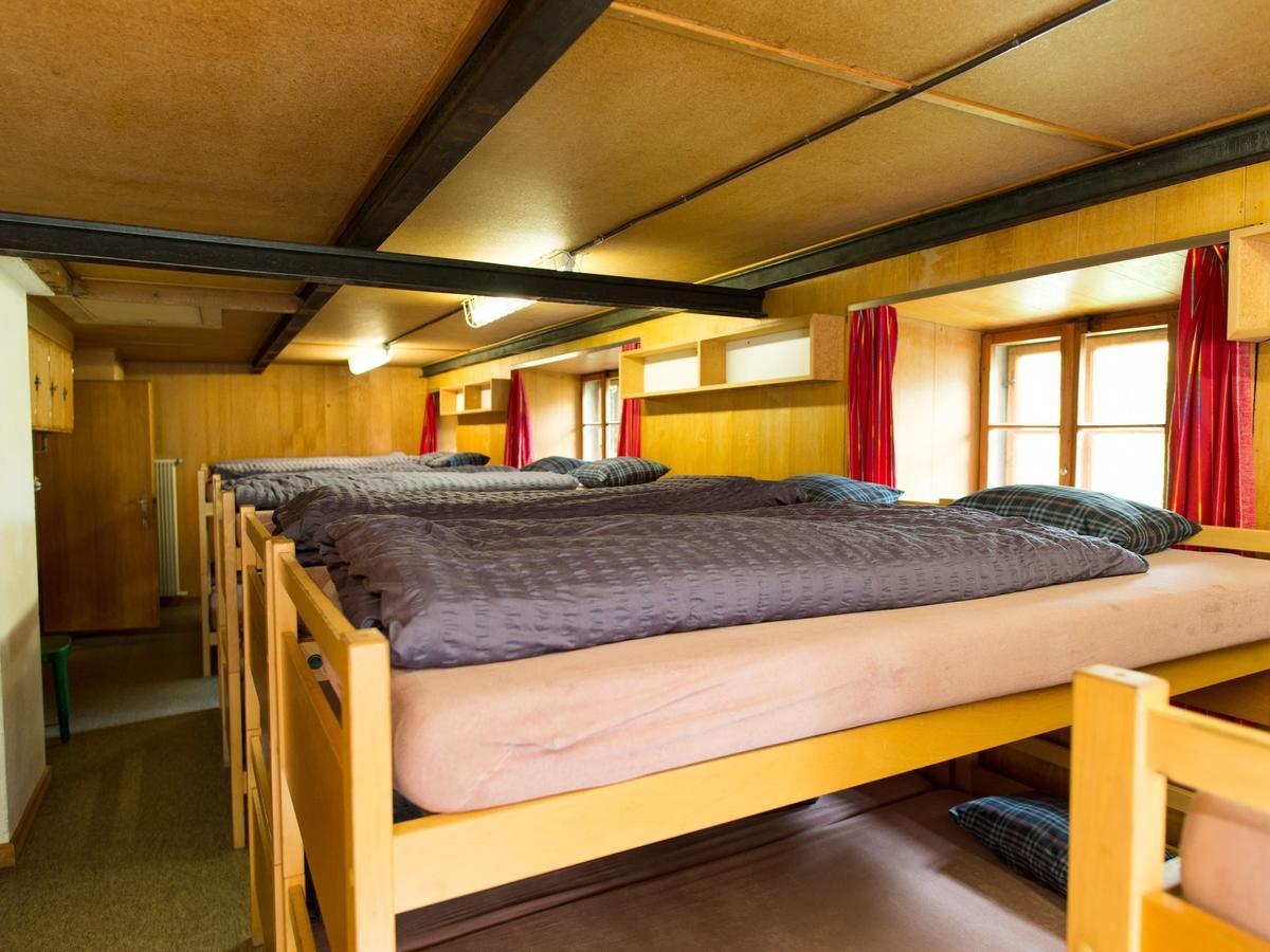 Gasthaus Pension Zum Turm Hospental Luaran gambar